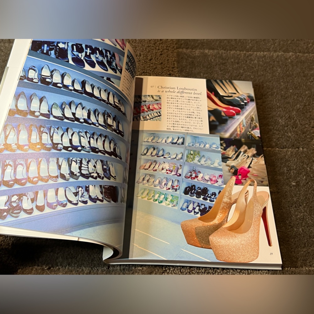 Ayu Lifestyle Book Ayu Hamasaki Japanese Singer Actress Model J-Pop Music Japan - Picture 8 of 16